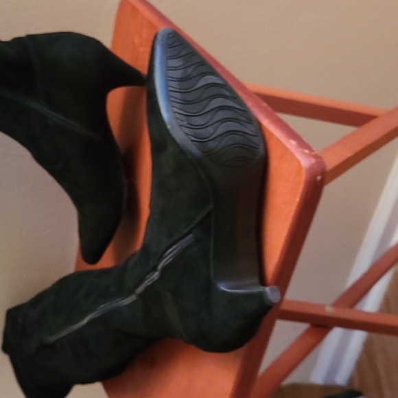 Black suede over the knee boots - Picture 3 of 7